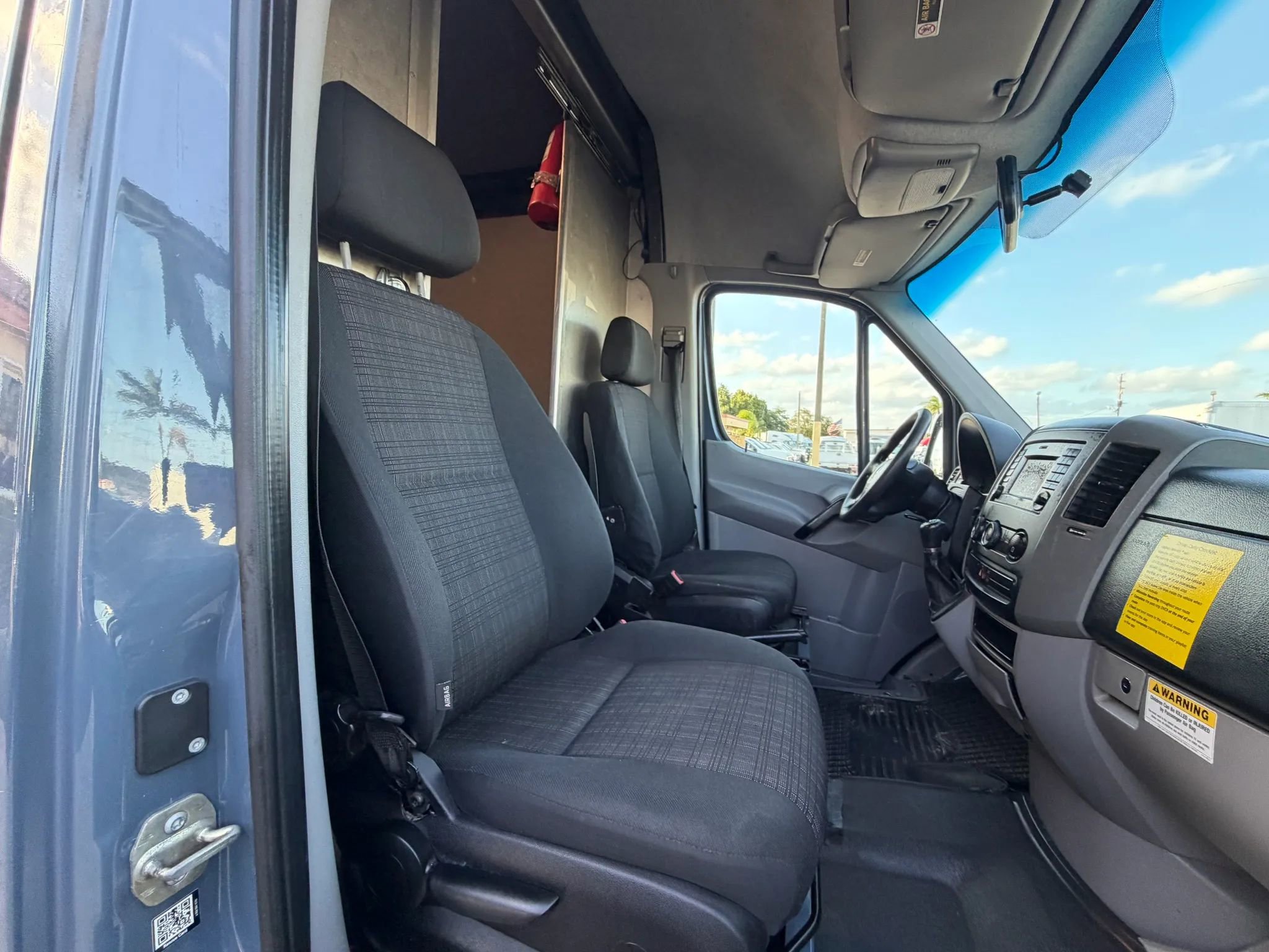 Used 2018 Mercedes-Benz Sprinter 2500 image 16