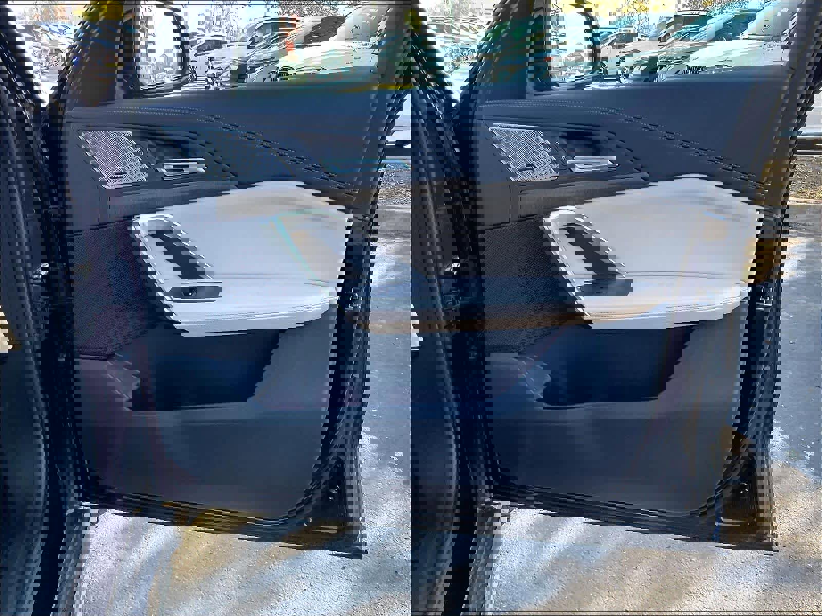 Used 2025 BMW X1 xDrive28i w/ Convenience Package image 25