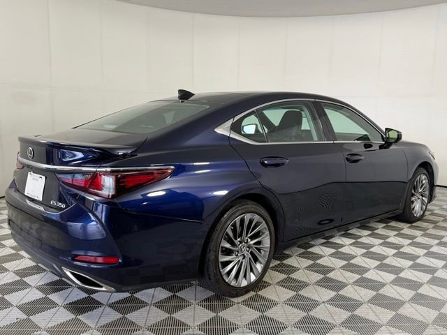 Used 2023 Lexus ES 350 Luxury w/ Accessory Package (Z1) image 10