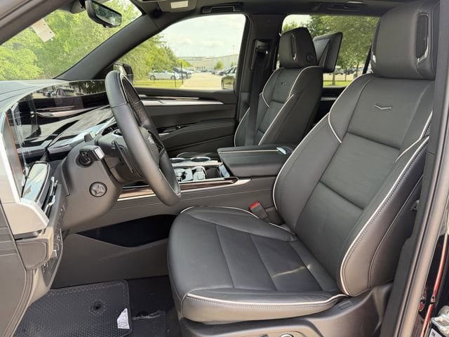 New 2026 Cadillac Escalade ESV Luxury w/ Touring Package AWD/4WD image 22