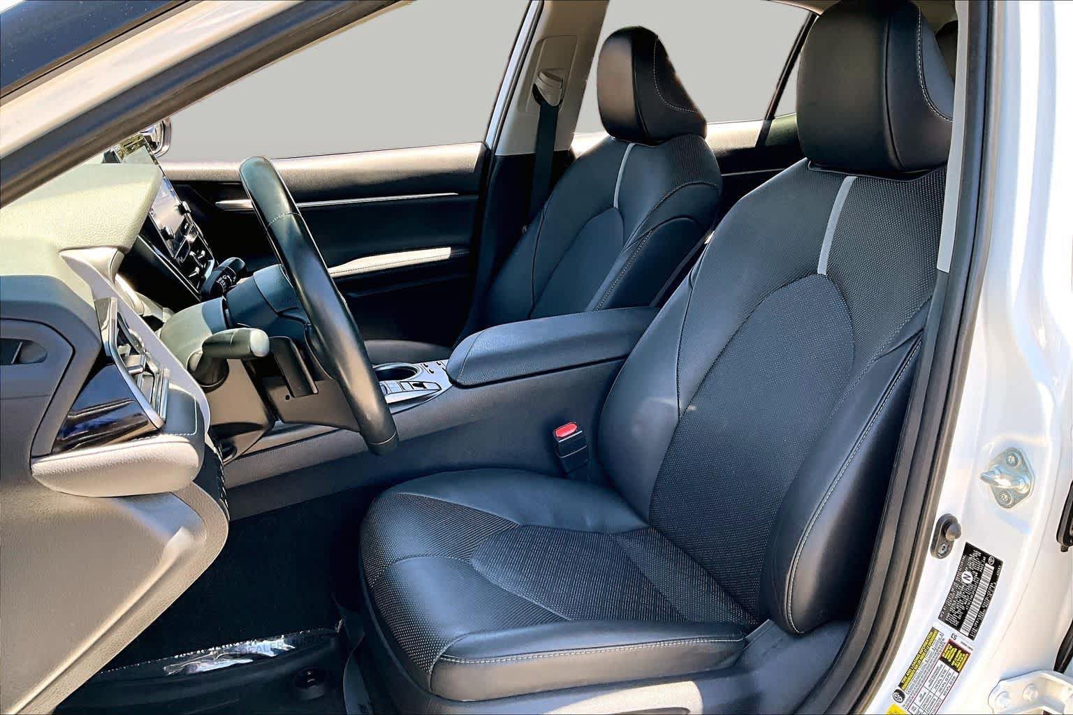 Used 2023 Toyota Camry XSE w/ Navigation Package FWD image 7