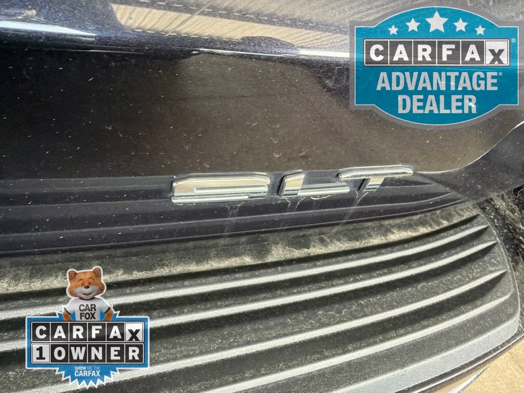 Certified 2024 GMC Yukon SLT w/ SLT Luxury Package AWD/4WD image 11