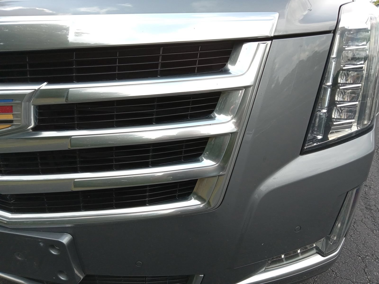 Used 2020 Cadillac Escalade ESV Luxury AWD/4WD image 7