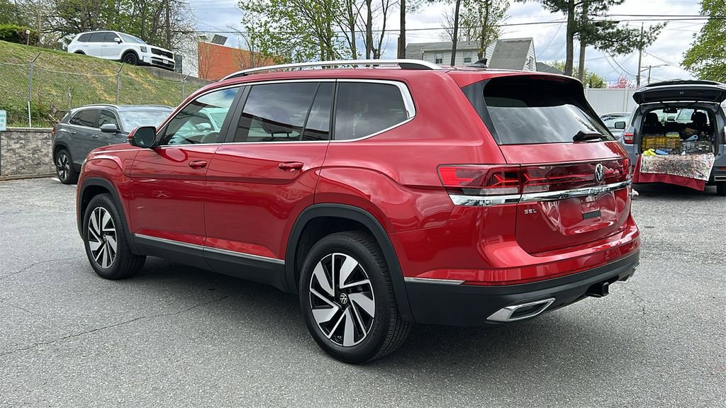 Used 2024 Volkswagen Atlas SEL AWD/4WD image 6