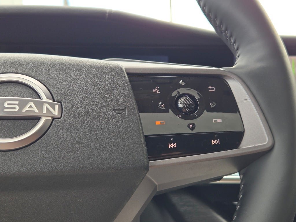 Used 2025 Nissan Murano SL AWD/4WD image 38