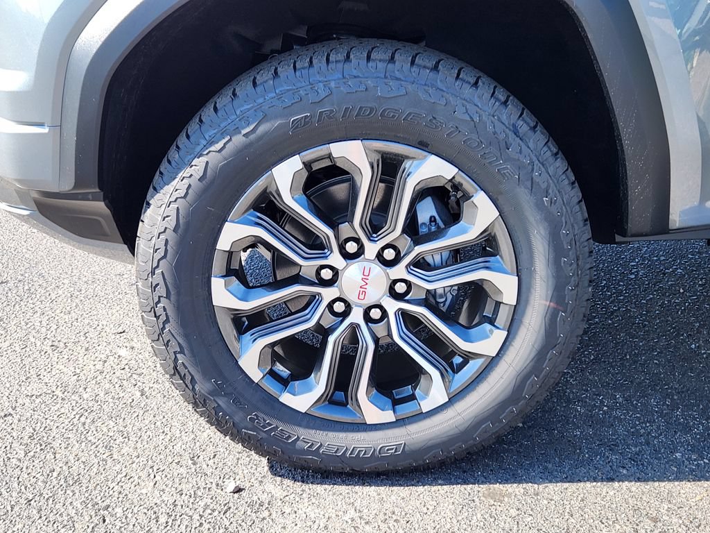 New 2026 GMC Canyon Denali w/ LPO, Black Badging Package AWD/4WD image 6