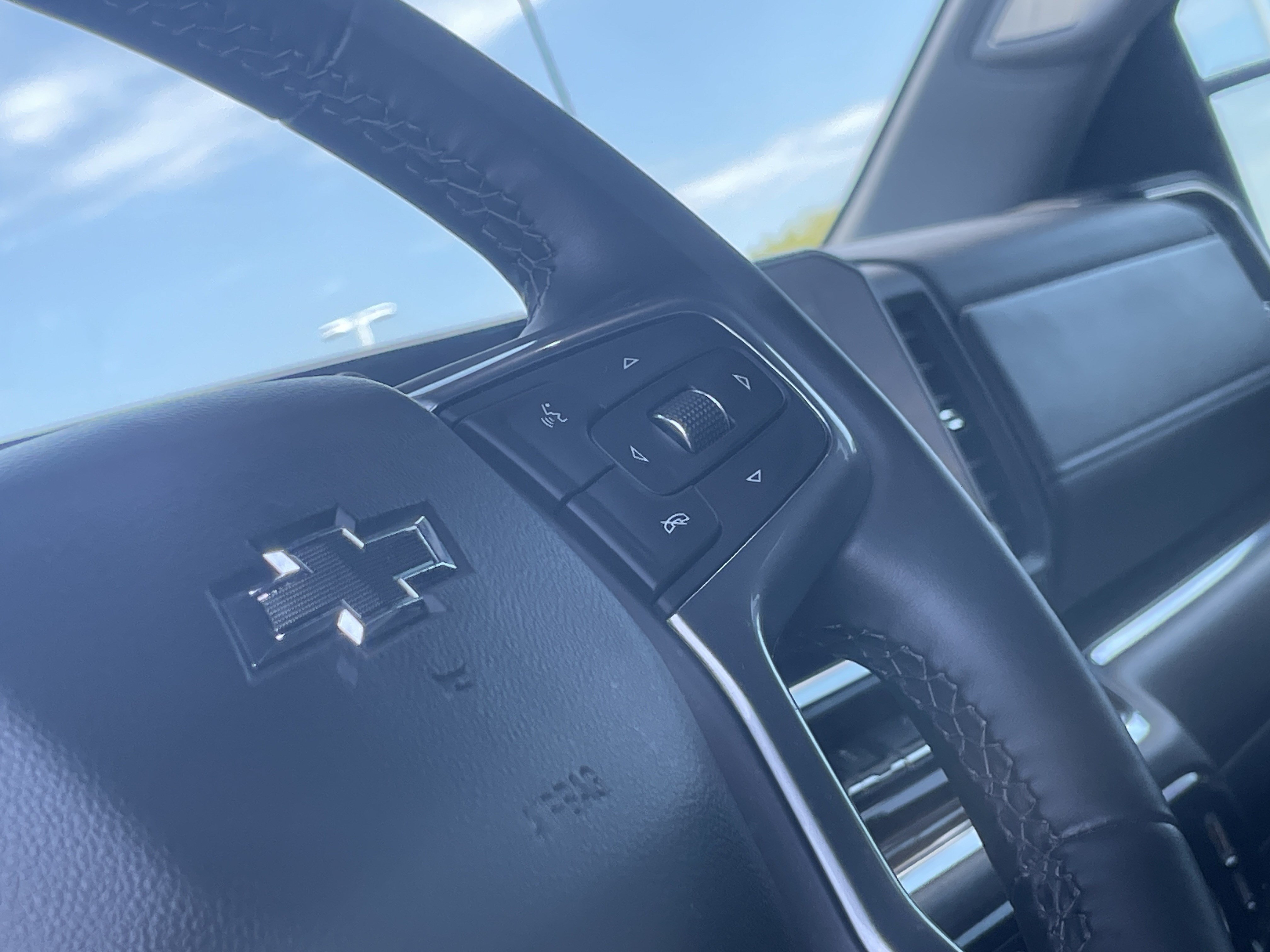 Used 2024 Chevrolet Silverado 1500 LT Trail Boss w/ Convenience Package II AWD/4WD image 20