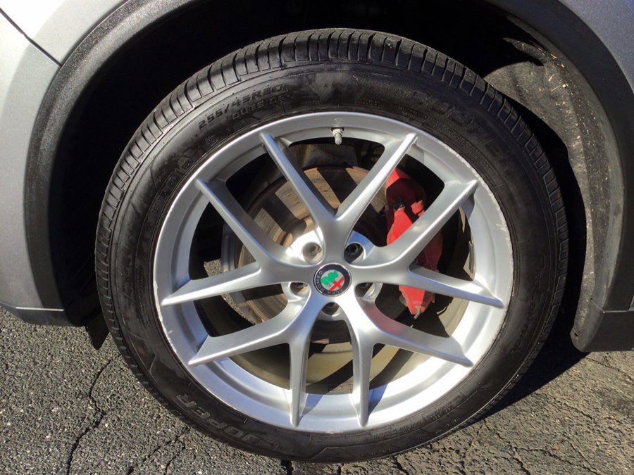 Used 2019 Alfa Romeo Stelvio Ti Sport w/ Quick Order Package 22S Sport image 29