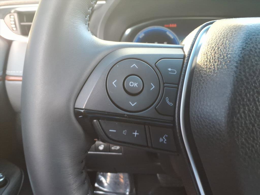 Used 2023 Toyota Venza Limited image 29