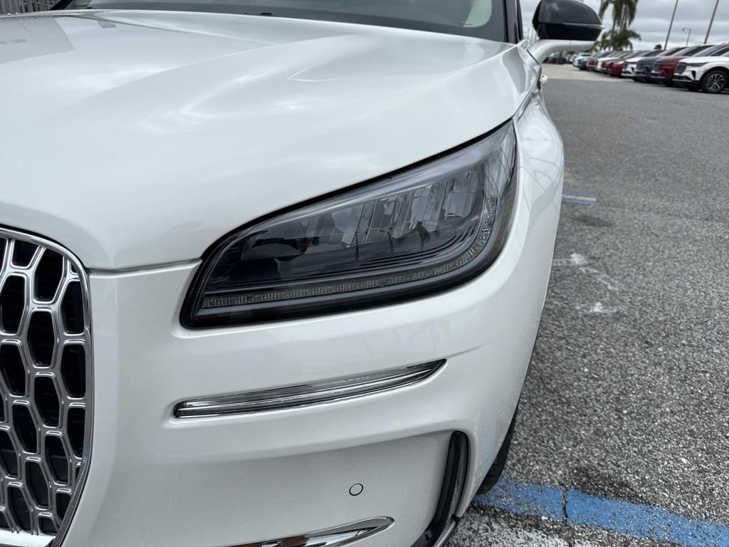 New 2026 Lincoln Corsair Premiere image 9