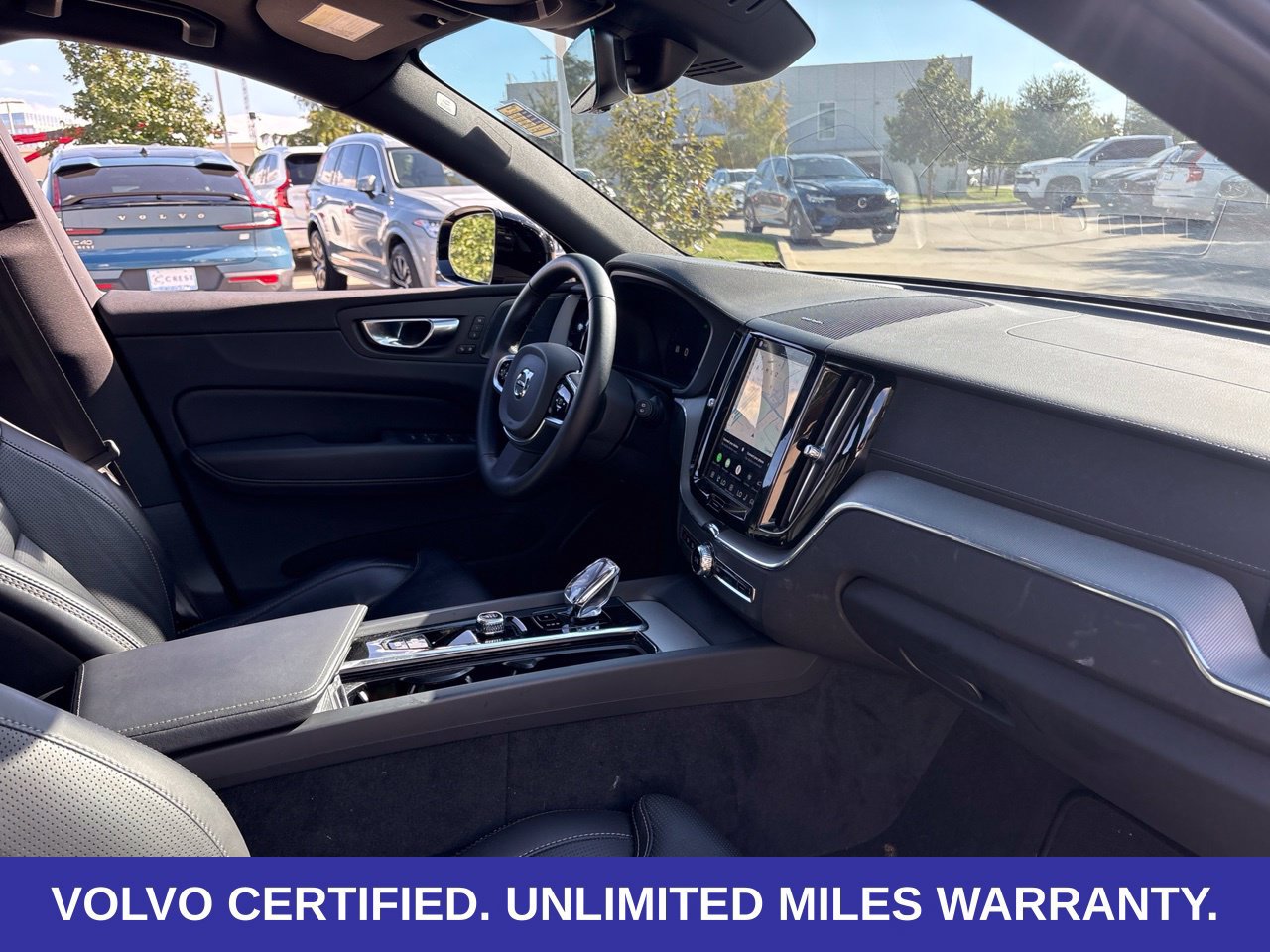 Certified 2025 Volvo XC60 T8 Ultra w/ Climate Package AWD/4WD image 17
