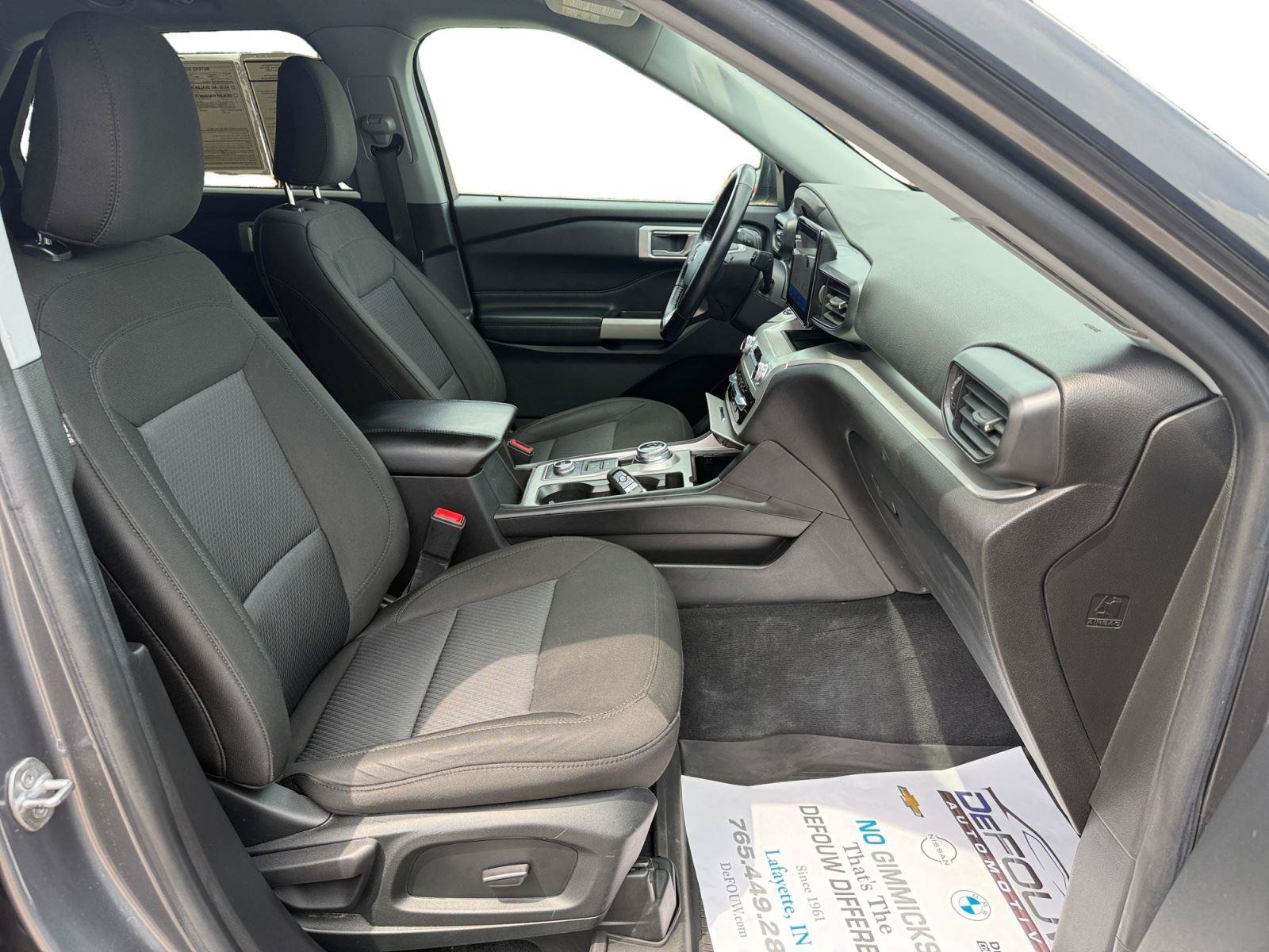 Used 2022 Ford Explorer XLT AWD/4WD image 27