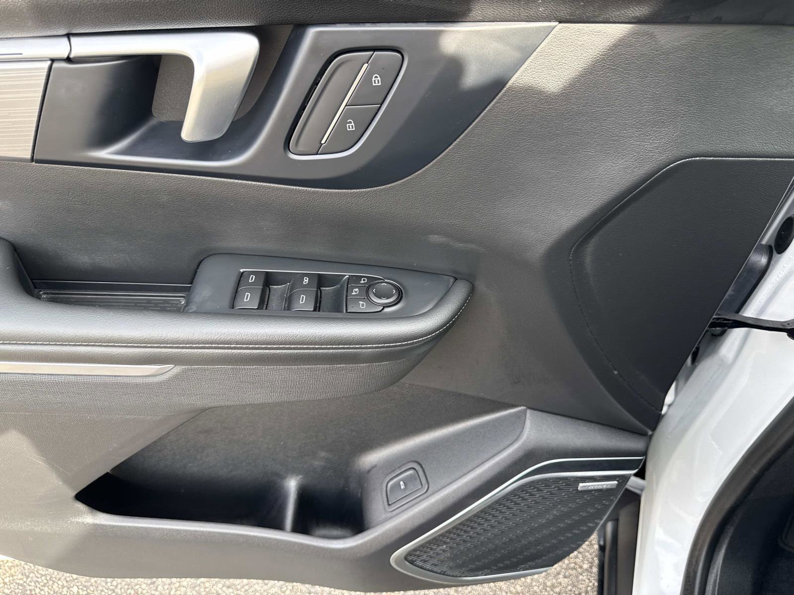 Used 2025 Buick Enclave Preferred image 20