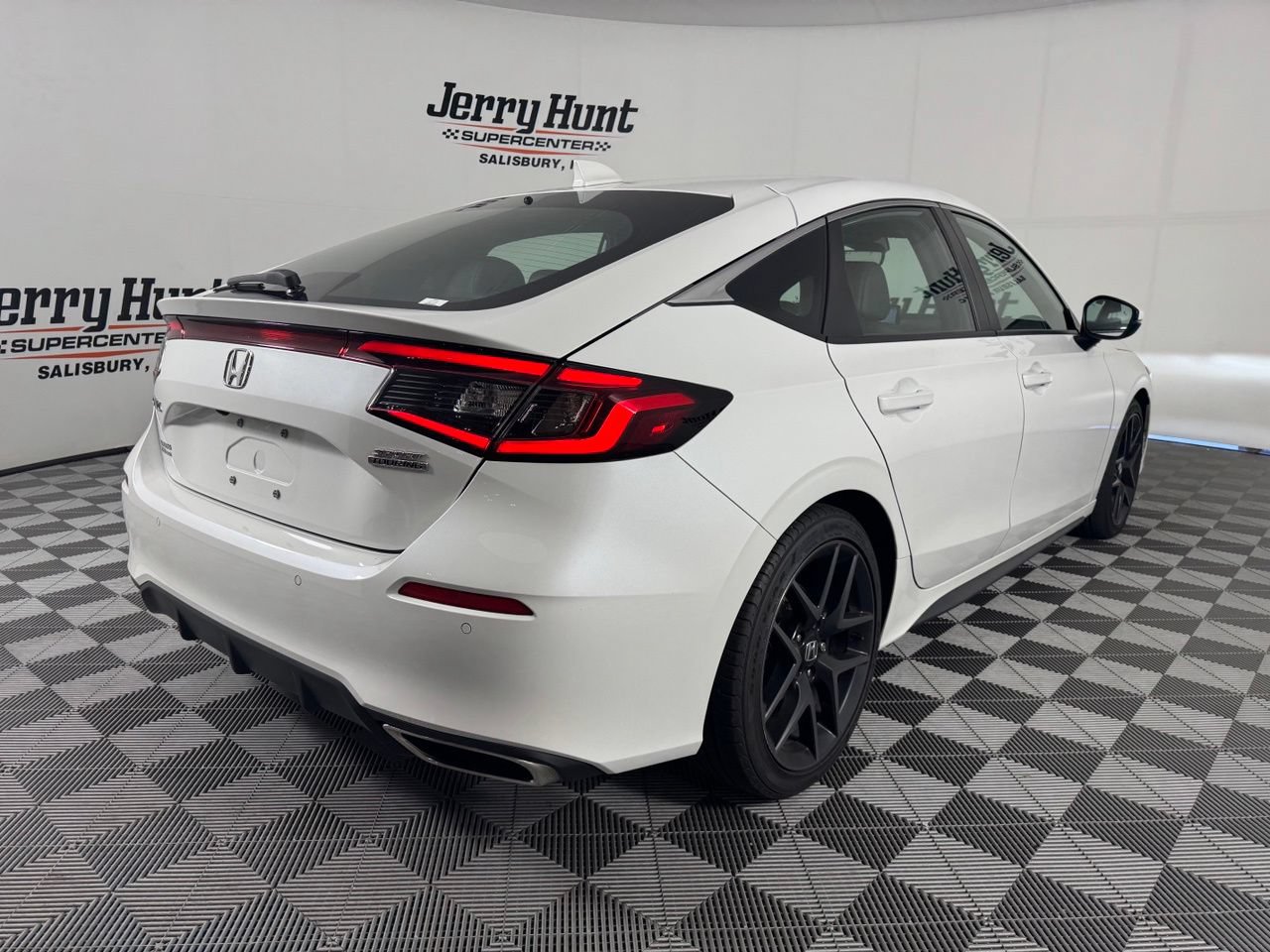 Used 2024 Honda Civic Sport Touring image 7