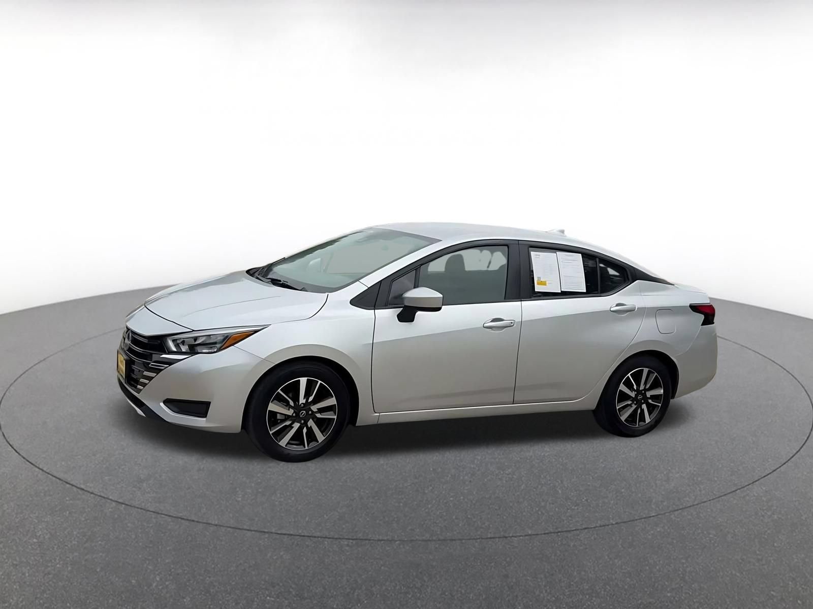 Used 2025 Nissan Versa SV FWD image 6