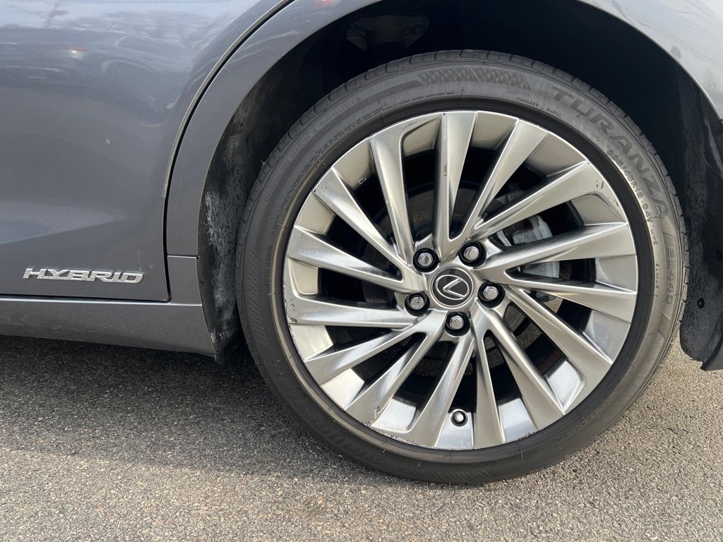 Used 2019 Lexus ES 300h image 37