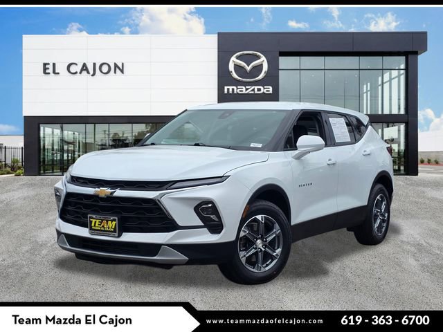 Used 2025 Chevrolet Blazer LT image 1