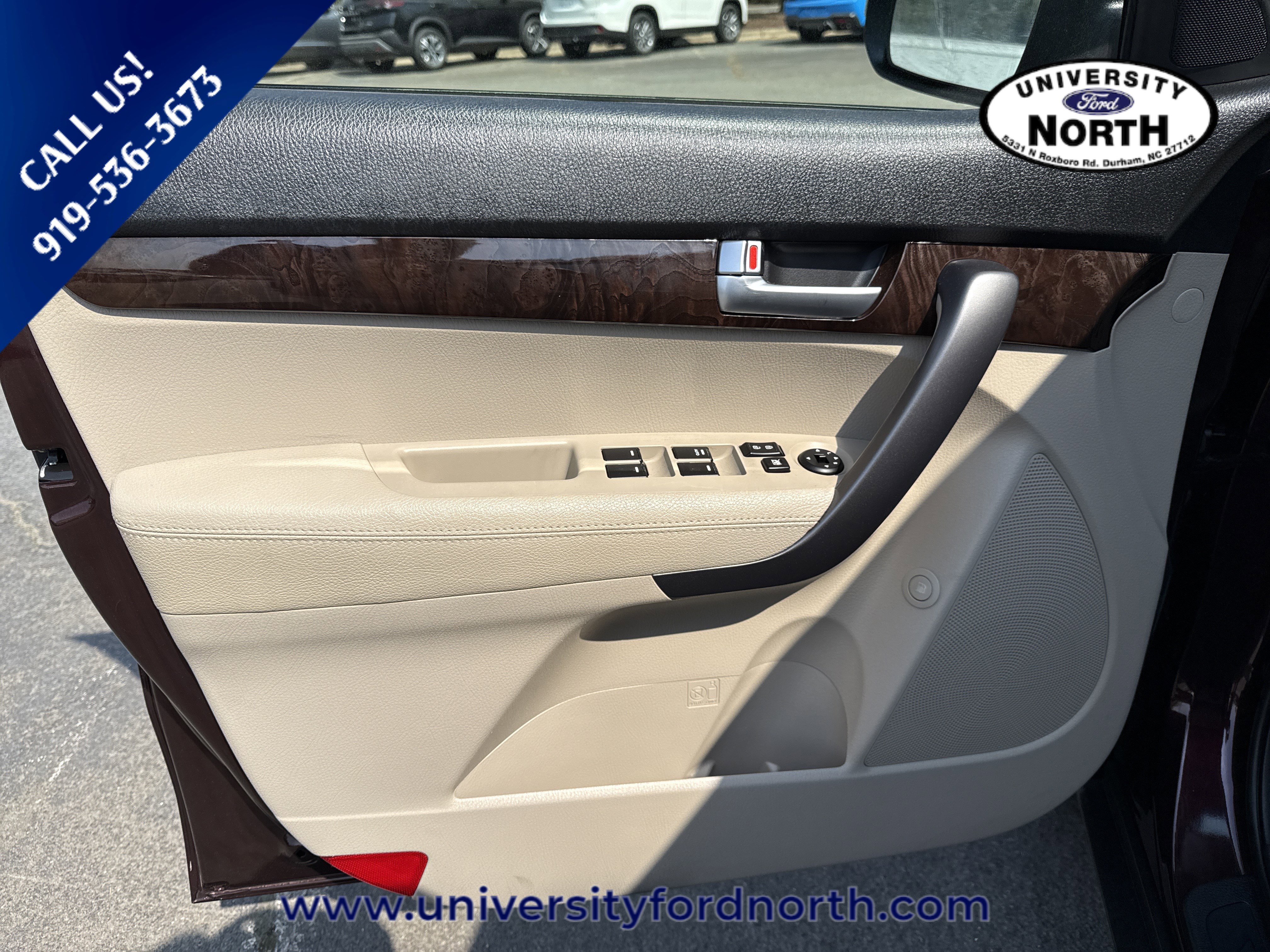 Used 2014 Kia Sorento LX image 11