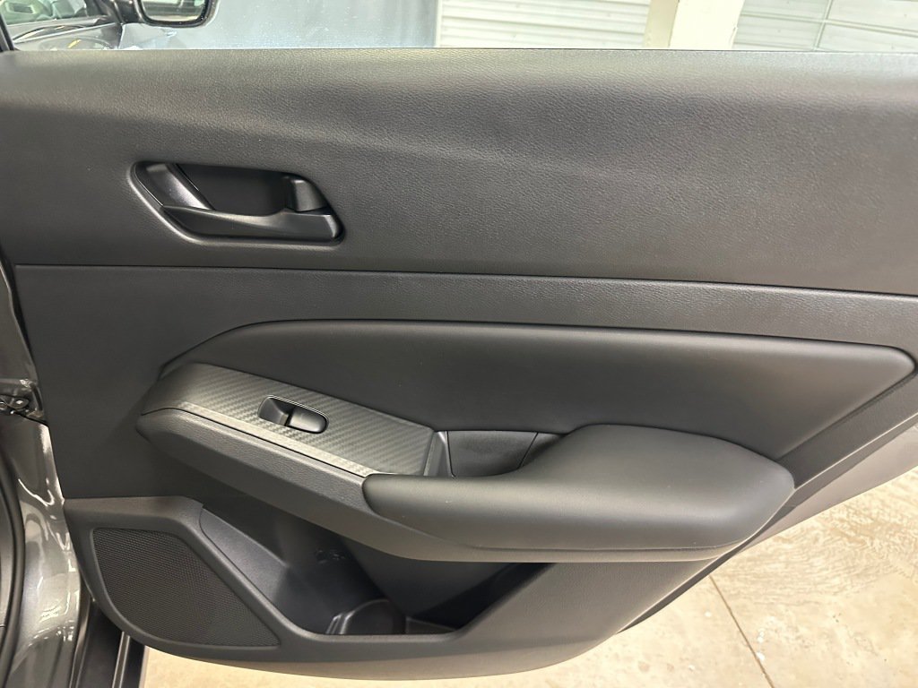 Used 2024 Nissan Altima 2.5 S FWD image 23