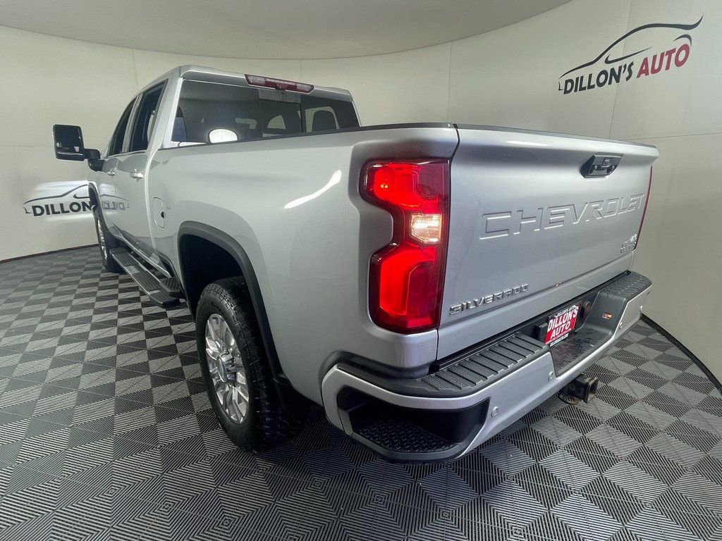 Used 2020 Chevrolet Silverado 2500 High Country w/ Technology Package image 4