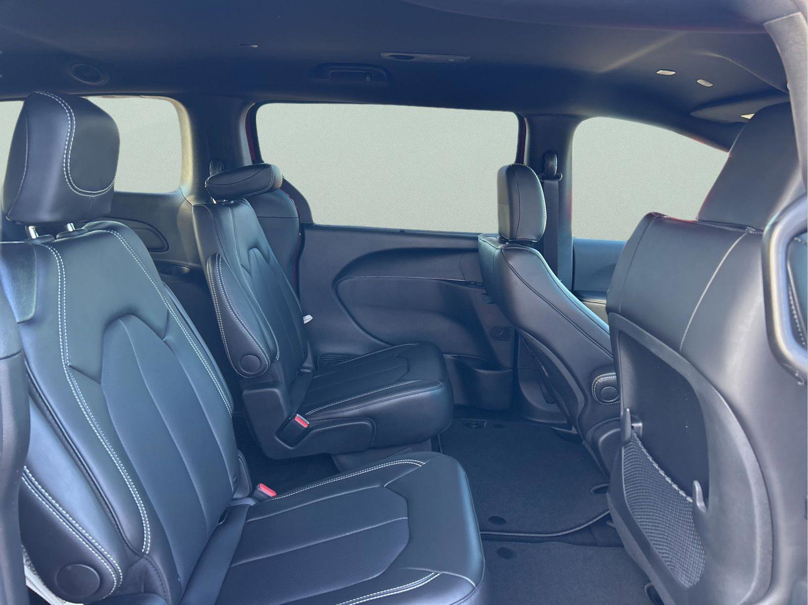 New 2026 Chrysler Voyager LX image 26