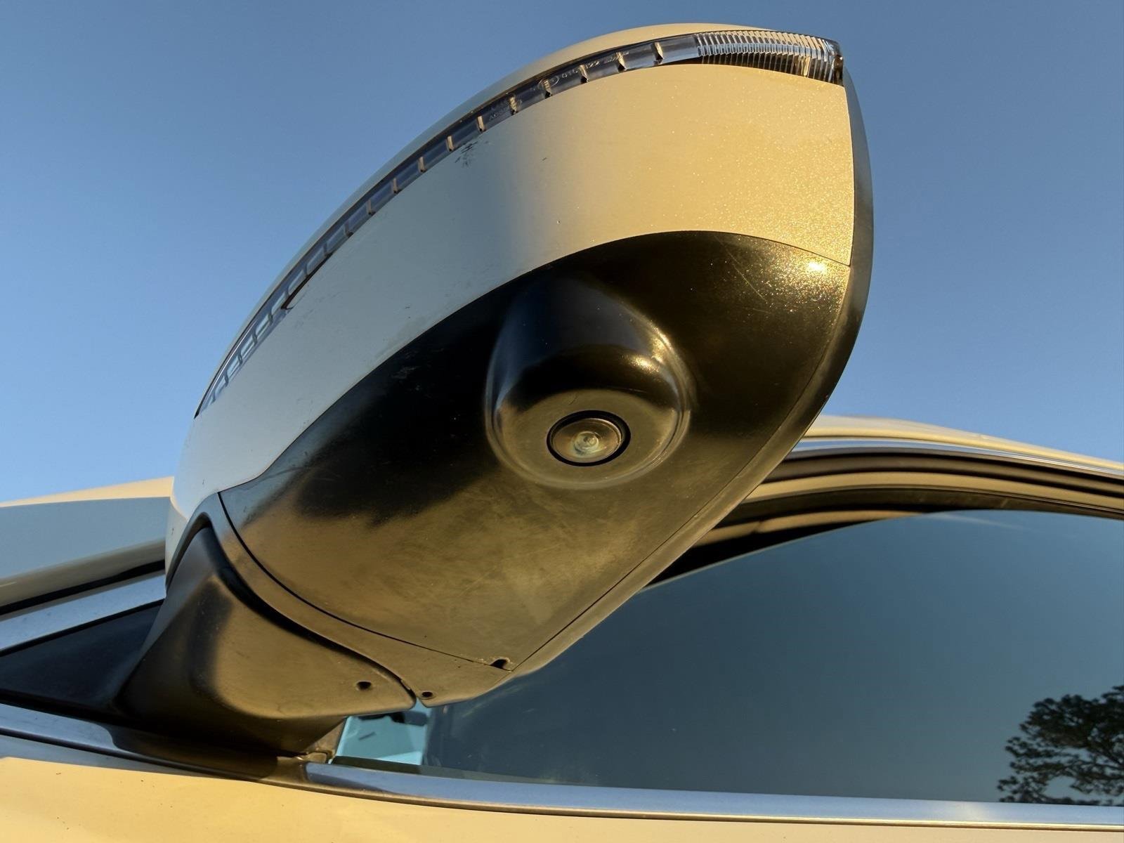 Used 2016 Nissan Rogue SV w/ SV Premium Package image 17