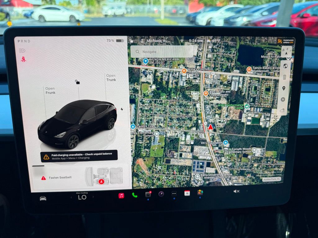 Used 2024 Tesla Model Y Long Range AWD/4WD image 12