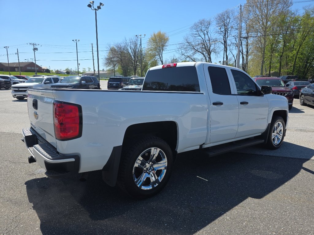 Used 2018 Chevrolet Silverado 1500 Custom w/ Trailering Package AWD/4WD image 5