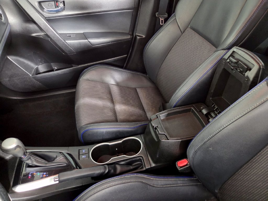 Used 2019 Toyota Corolla SE FWD image 19