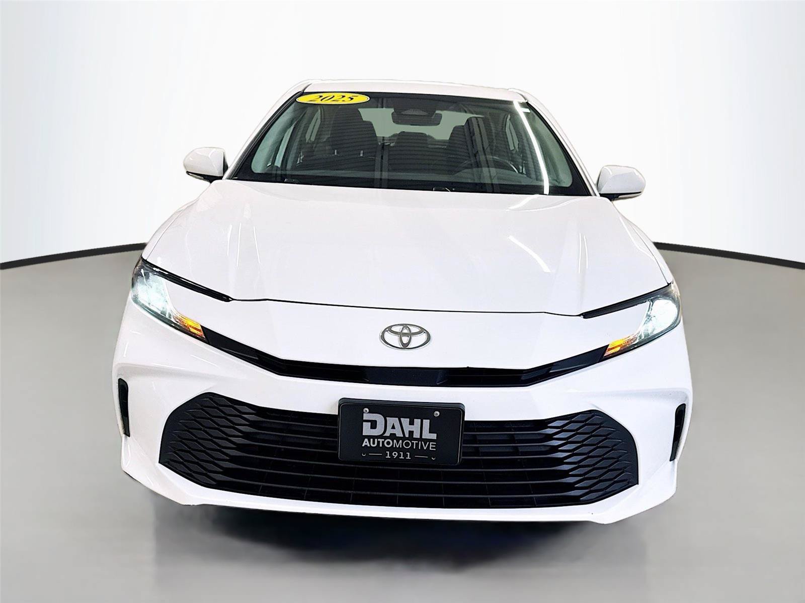 Used 2025 Toyota Camry LE w/ Convenience Package FWD image 3