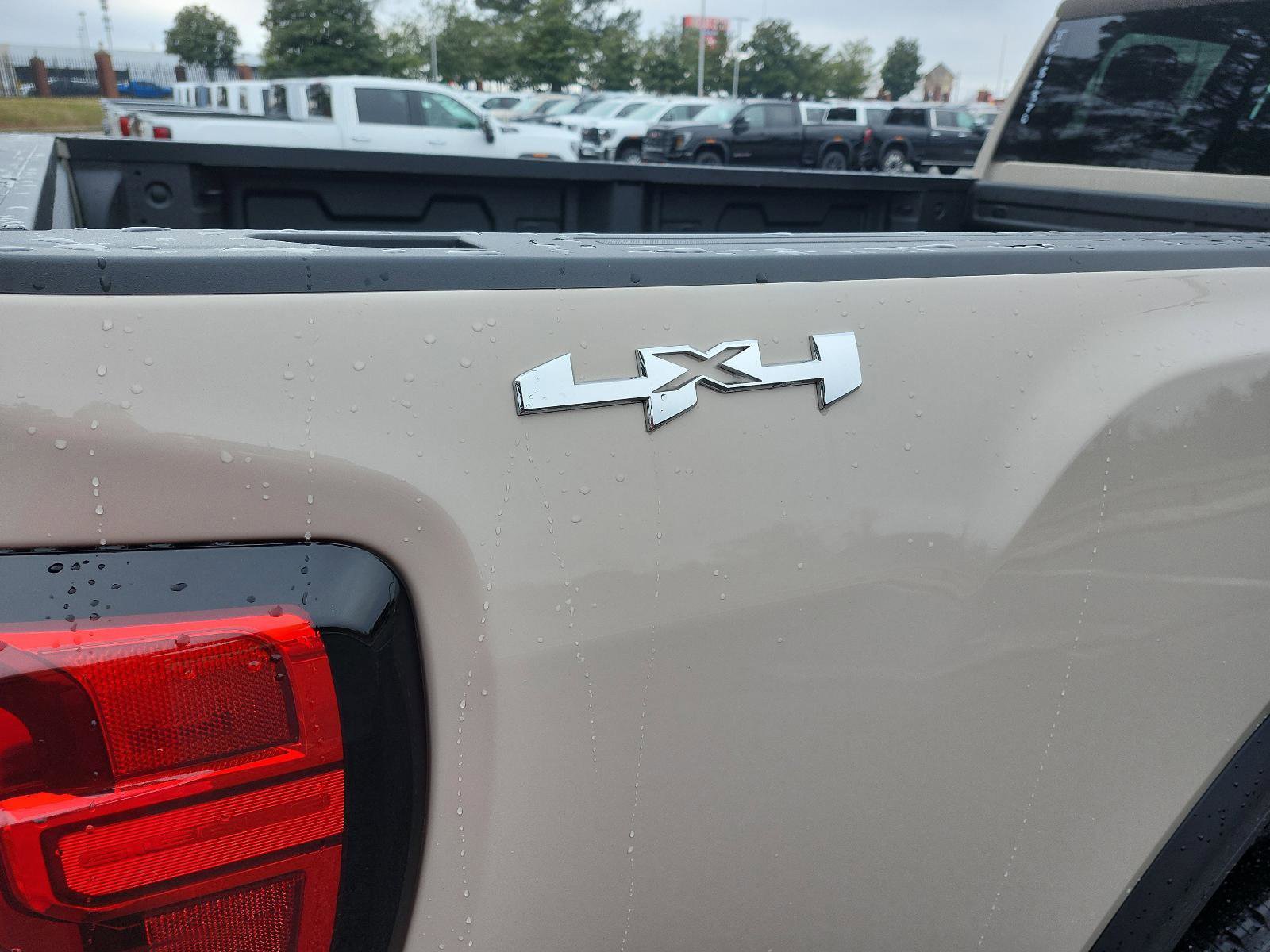 Used 2026 GMC Sierra 2500 Pro AWD/4WD image 4