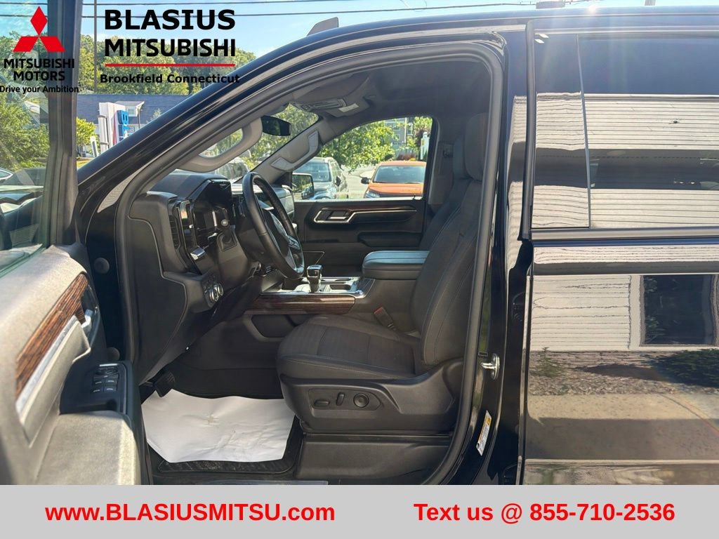 Used 2024 GMC Sierra 1500 Elevation w/ X31 Off-Road Package AWD/4WD image 11