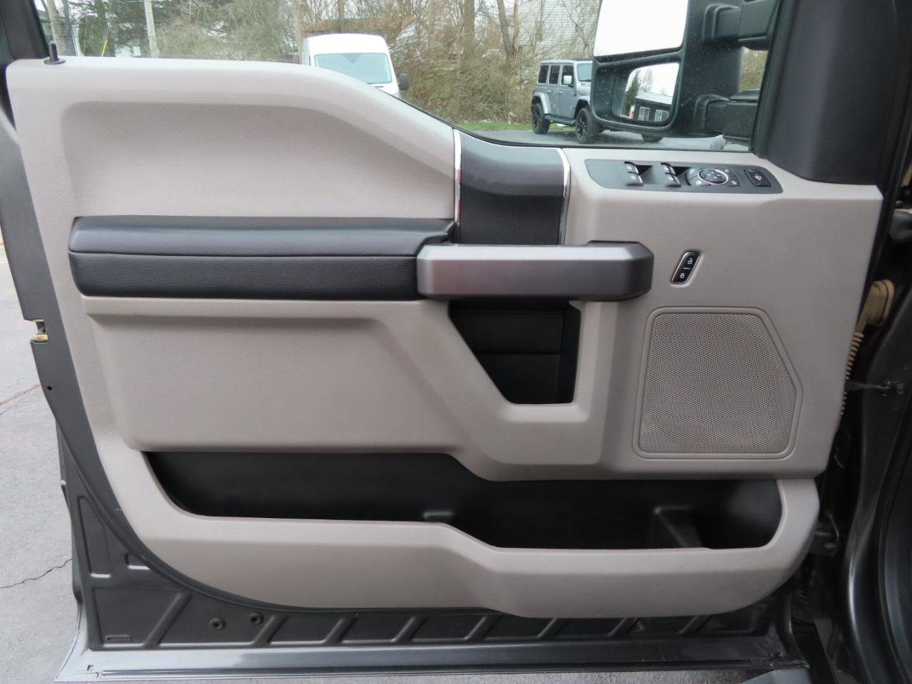 Used 2019 Ford F250 XLT w/ XLT Value Package image 26