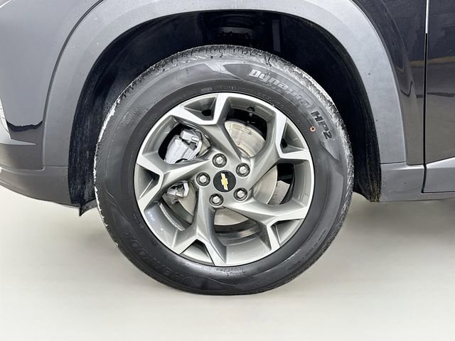 Used 2025 Chevrolet Trax LT w/ LT Convenience Package image 30