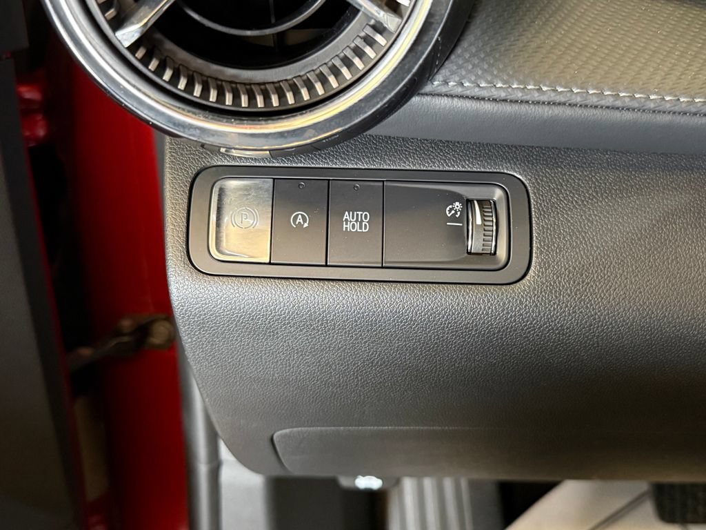 Used 2025 Chevrolet Equinox LT FWD image 16