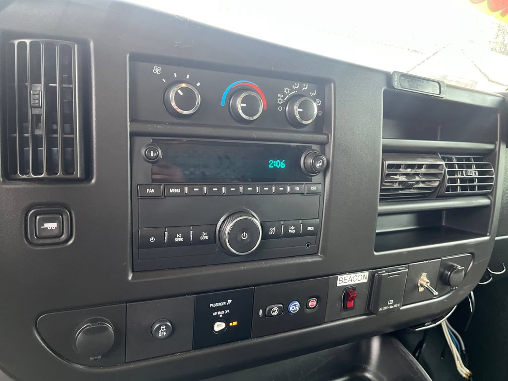 Used 2020 Chevrolet Express 2500 w/ Driver Convenience Package RWD image 7
