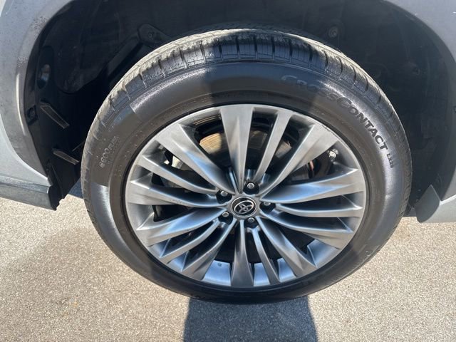 Used 2020 Toyota Highlander Platinum FWD image 14