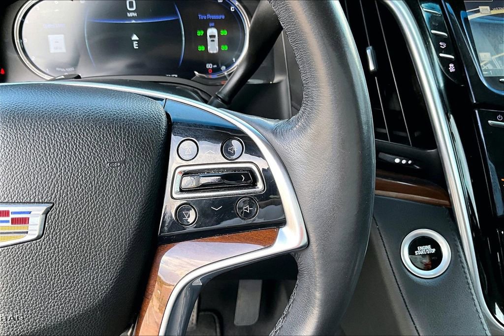 Used 2020 Cadillac Escalade 2WD image 14