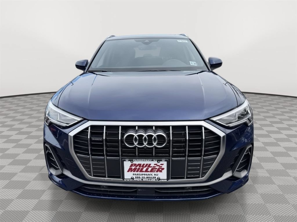 Used 2025 Audi Q3 2.0T Premium Plus w/ Premium Plus Package AWD/4WD image 2