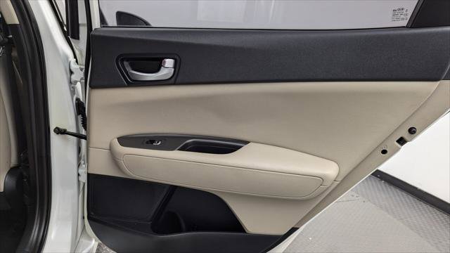 Used 2018 Kia Optima LX image 19