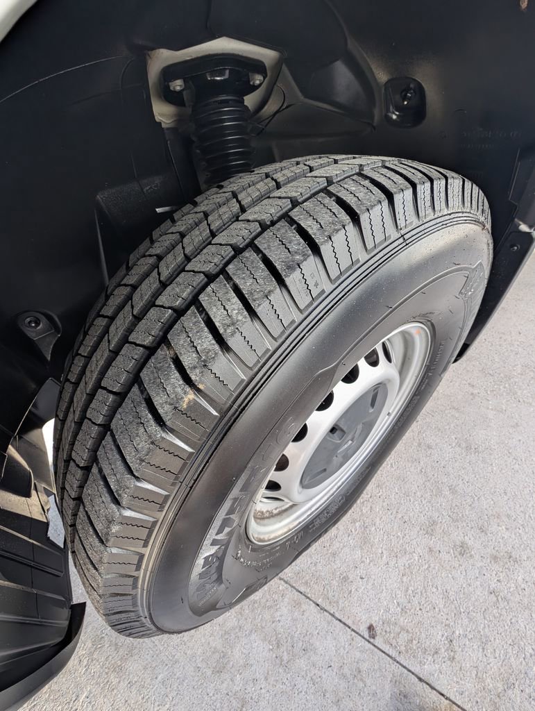 Used 2024 Mercedes-Benz Sprinter 2500 image 44