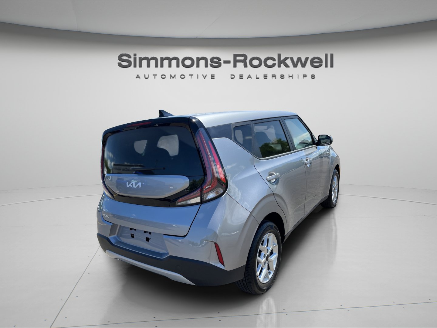 Used 2025 Kia Soul LX FWD image 5