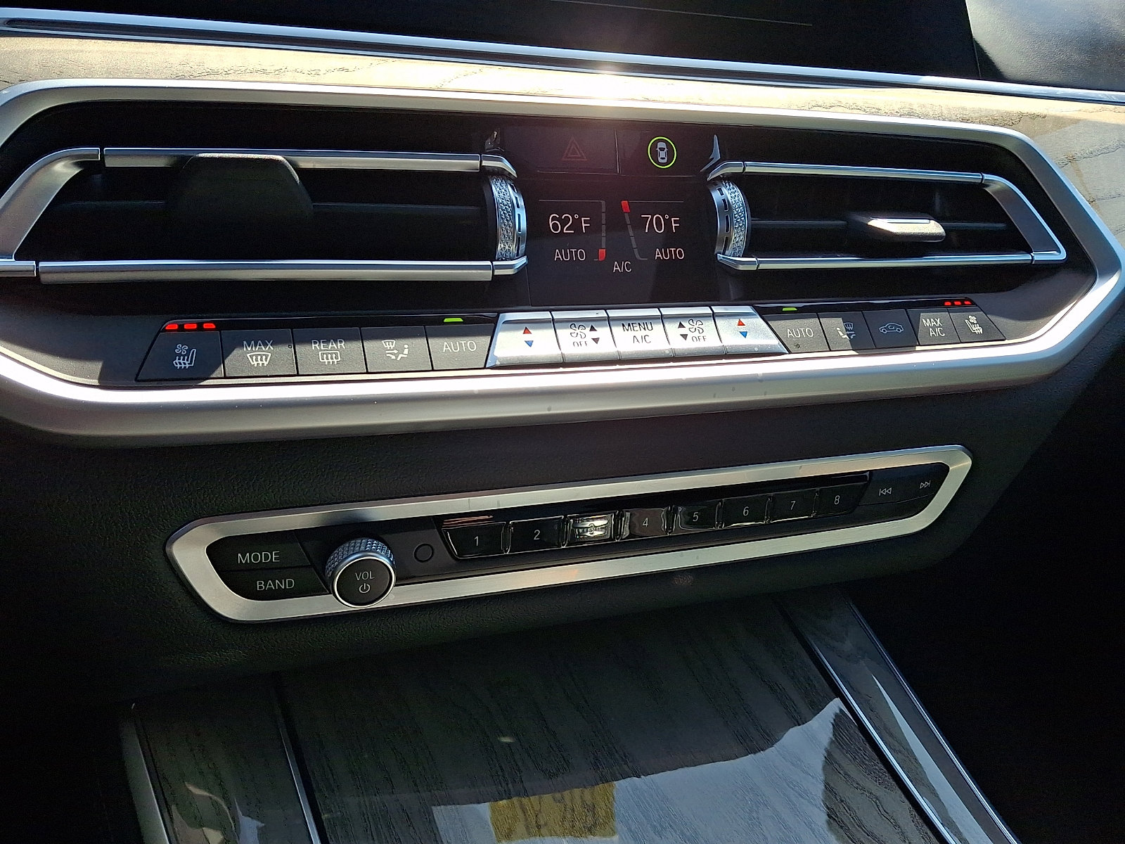 Used 2021 BMW X5 M50i w/ Executive Package image 19