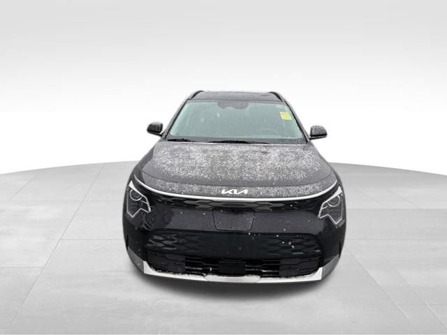 Used 2025 Kia Niro Wind w/ Wind Preserve Package image 3