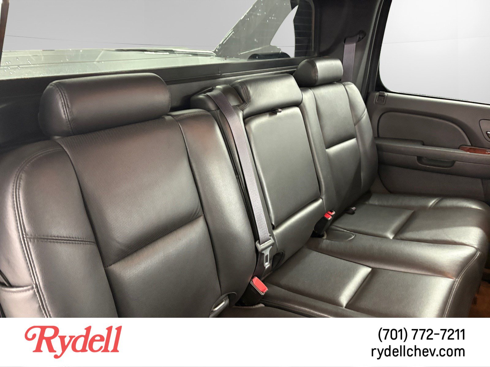 Used 2013 Chevrolet Avalanche LTZ AWD/4WD image 17