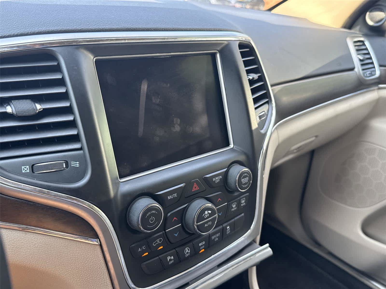 Used 2018 Jeep Grand Cherokee Limited AWD/4WD image 25