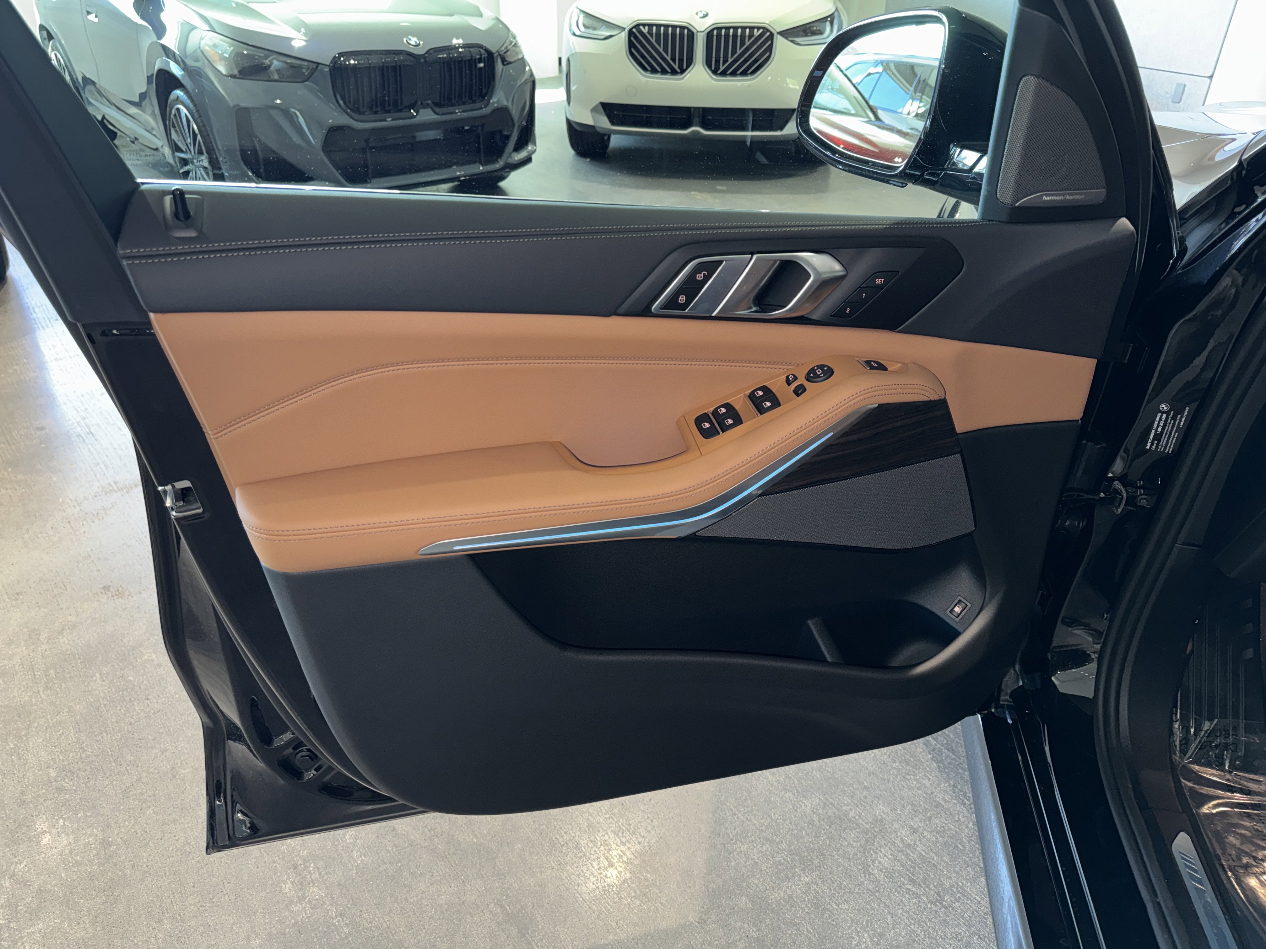 New 2026 BMW X5 xDrive50e w/ M Sport Package image 13