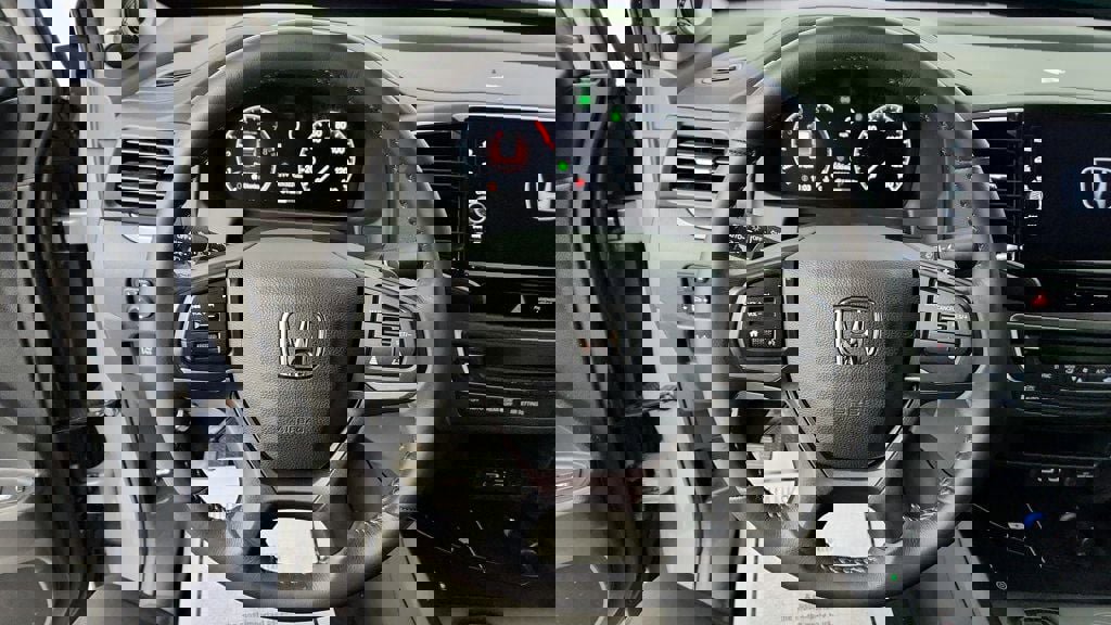 Used 2025 Honda Ridgeline Sport image 13