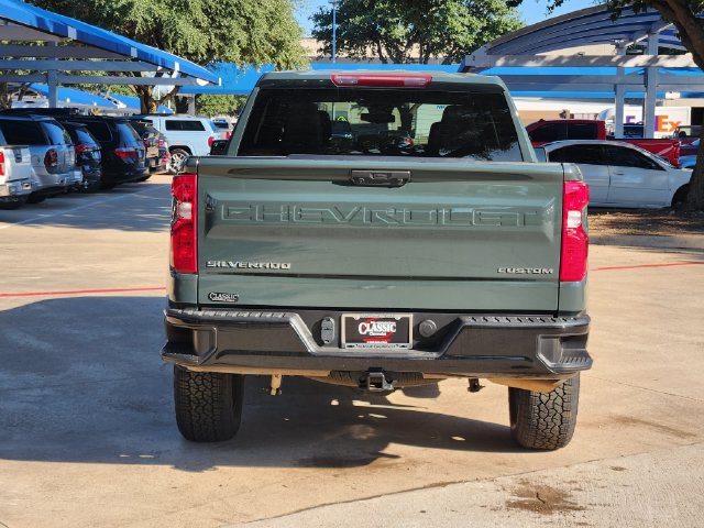 Used 2025 Chevrolet Silverado 1500 Custom Trail Boss AWD/4WD image 13