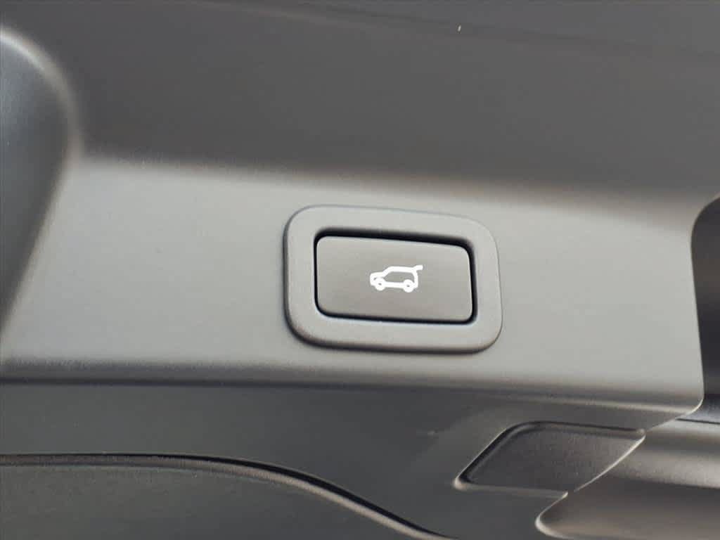 Used 2020 Jaguar F-PACE Checkered Flag AWD/4WD image 6